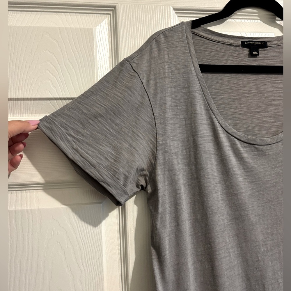 Banana Republic Gray Short Sleeve Dress with Silver sequin Trim - Picture 3 of 6
